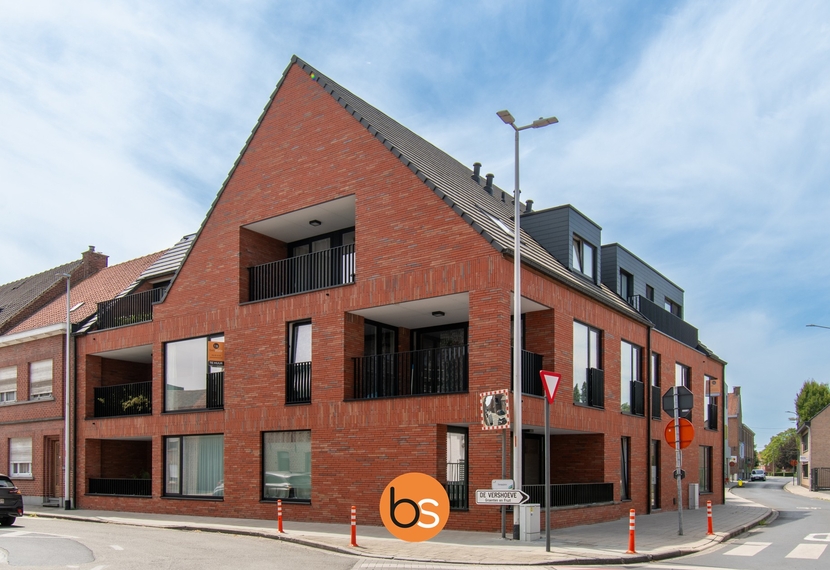 Nieuwbouwappartement met 2 ruime slaapkamers en een zonnig, overdekt terras