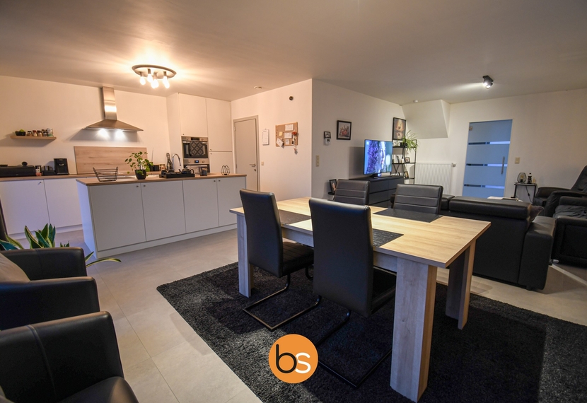 Nieuwbouwwoning met 3 ruime slaapkamers in het centrum van Oekene