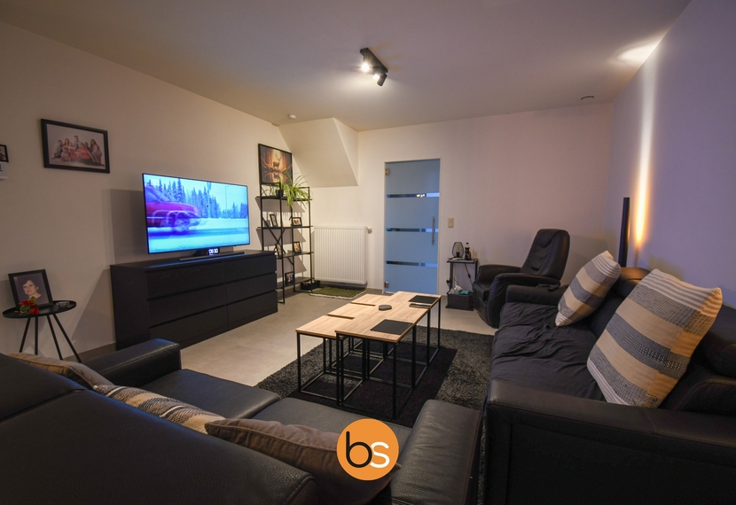 Nieuwbouwwoning met 3 ruime slaapkamers in het centrum van Oekene