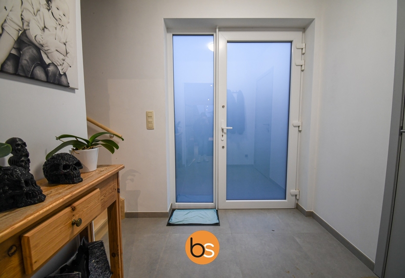 Nieuwbouwwoning met 3 ruime slaapkamers in het centrum van Oekene