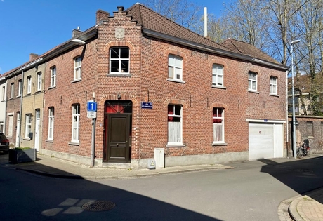 Te renoveren woning in het centrum van Izegem