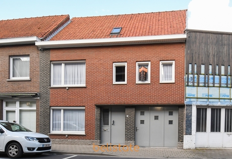 Ruime rijwoning met 4 slaapkamers en garage