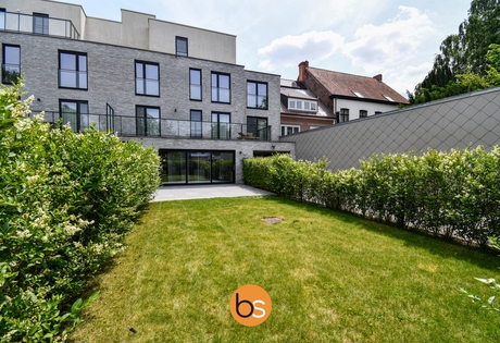 Nieuw appartement TE HUUR