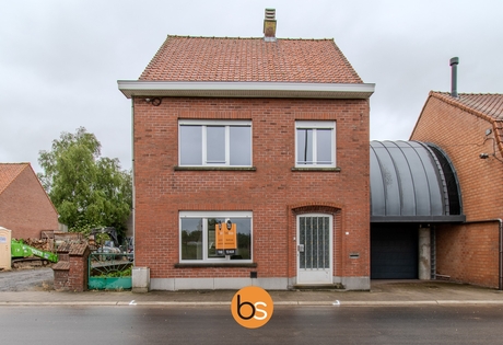 Zeer ruime halfopen bebouwing in Moorslede (Slypskapelle)