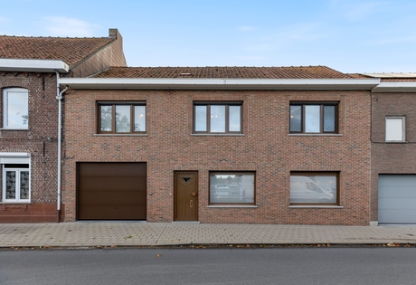 Ruime en energiezuinige gezinswoning in hartje Ledegem